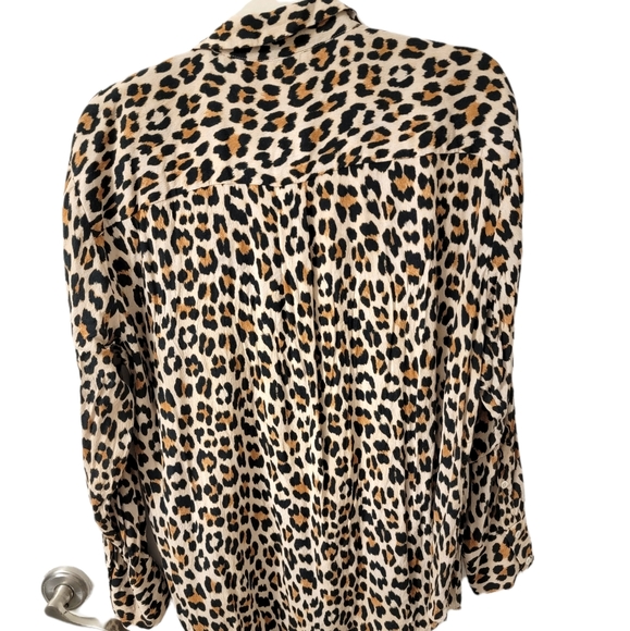 Zara Women Leopard print button down blouse - Picture 2 of 8